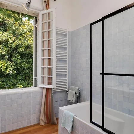 Prázdninový dům Parenthese De Charme Avec Grand Jardin